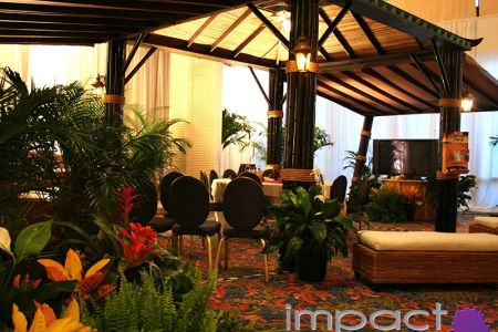 Custom Immersive Sales Space for Playtex Products at ECRM By Impact Studios