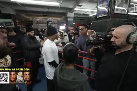 john-carboni-camera-operator-kevin-haney-sparring-gleasons-gym.webp