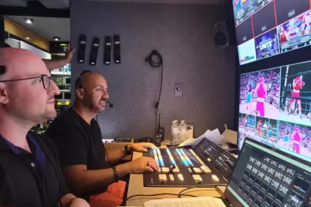 john-carboni-directing-tunnel-to-towers-boxing-ferry-hawk-stadium.webp