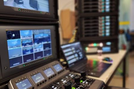 Professional Video Engineering & Shading Rack For High-Reliability Live Stream Production